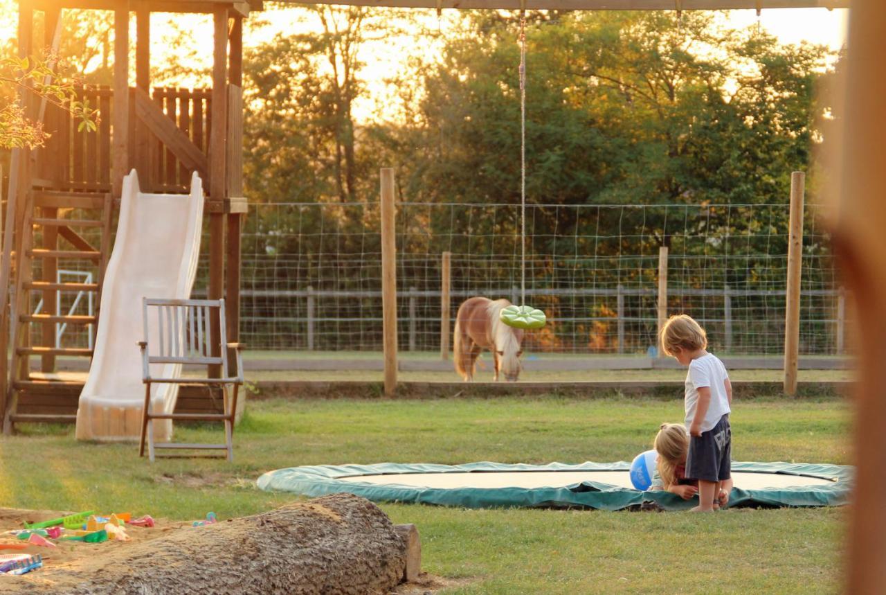 Domaine Ramonjavel, Glamping & Alpaca'S Bed and Breakfast Fongrave Exteriör bild