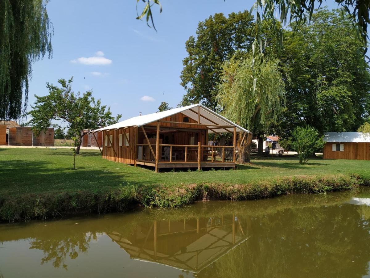 Domaine Ramonjavel, Glamping & Alpaca'S Bed and Breakfast Fongrave Exteriör bild