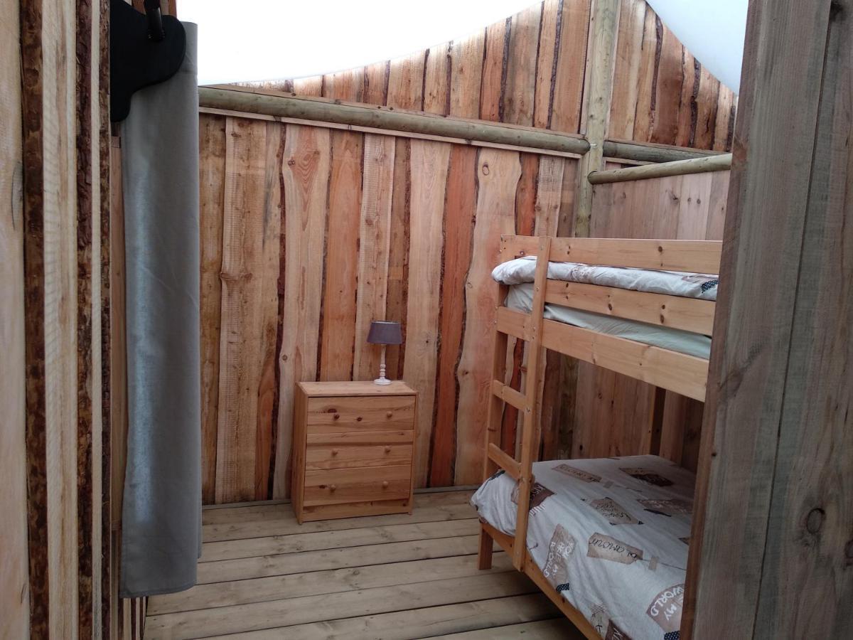 Domaine Ramonjavel, Glamping & Alpaca'S Bed and Breakfast Fongrave Exteriör bild